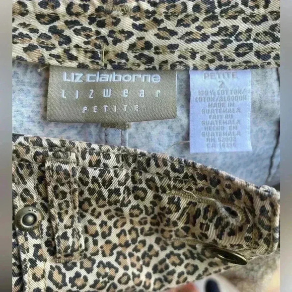 Lizwear Liz Claiborne Animal Print
Skirt Size 2P 100% cotton cheetah print - Picture 7 of 9
